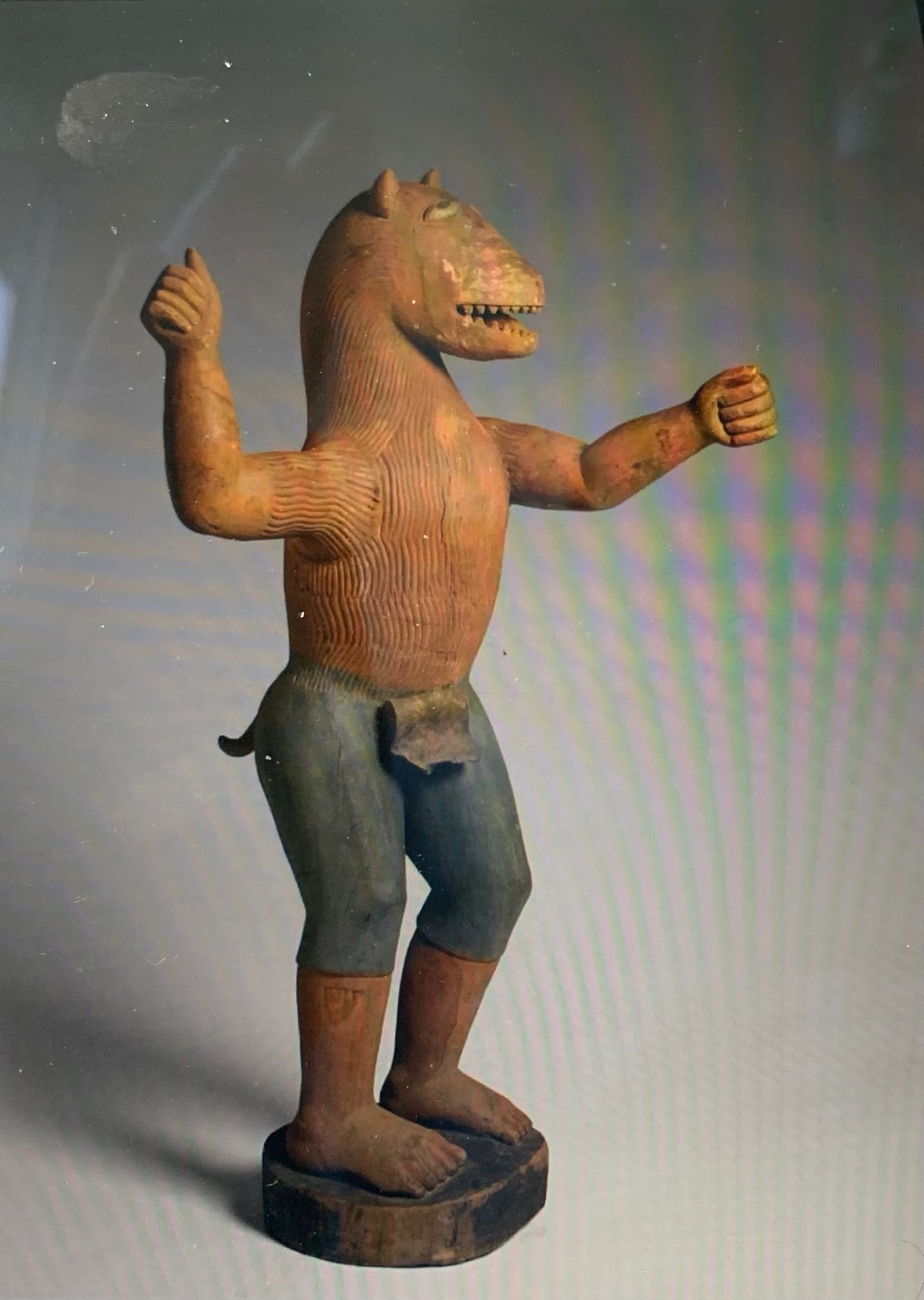 Francia devuelve a Benín 26 tesoros